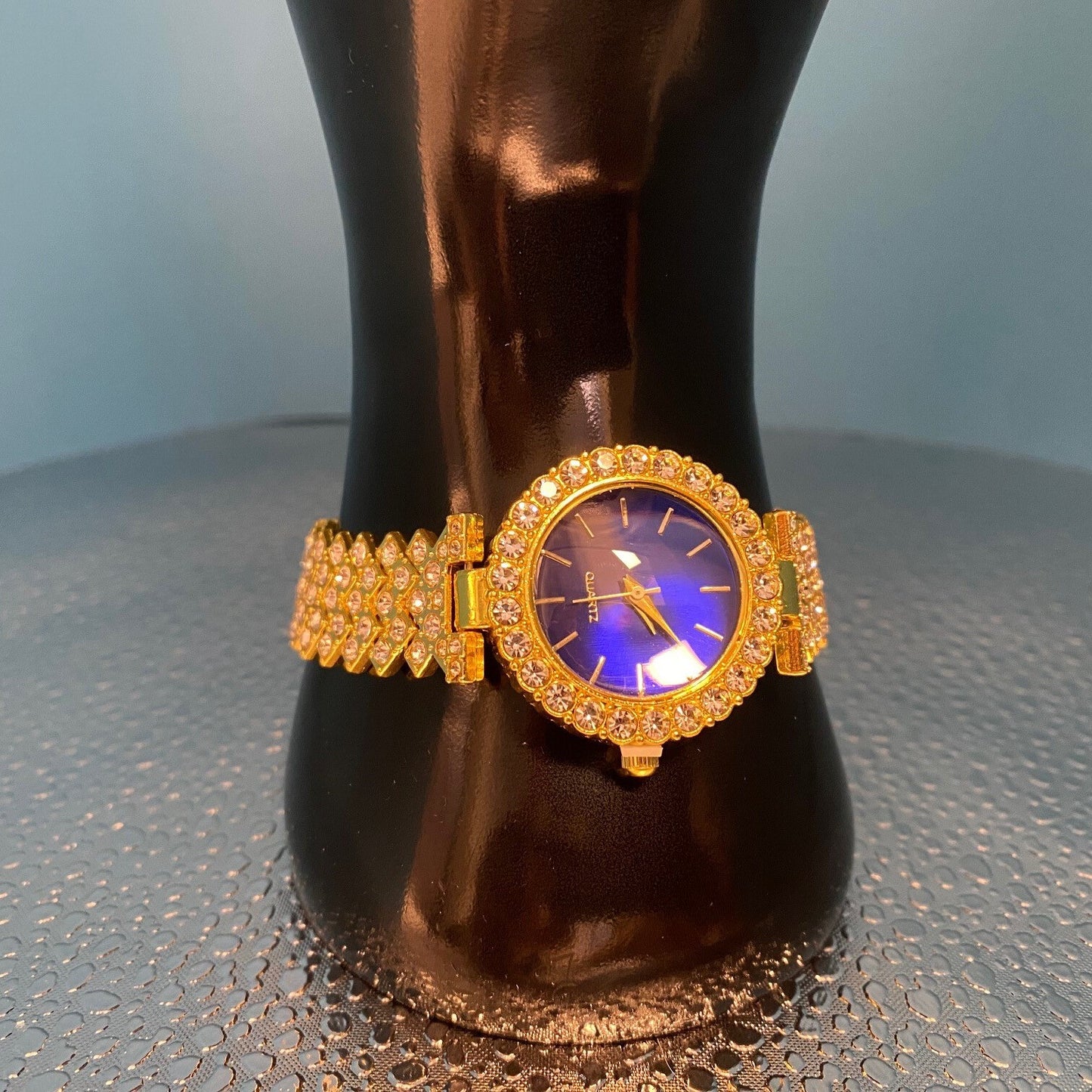 BeMore EleganceSeries : Blue Bling Watch