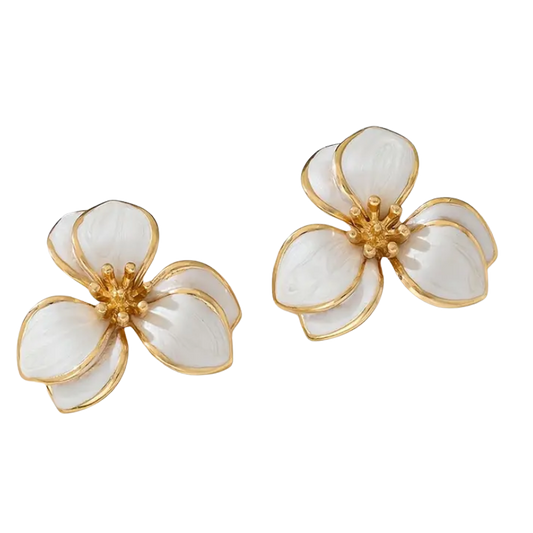 BeMore Nature Series : White lotus pearl earrings