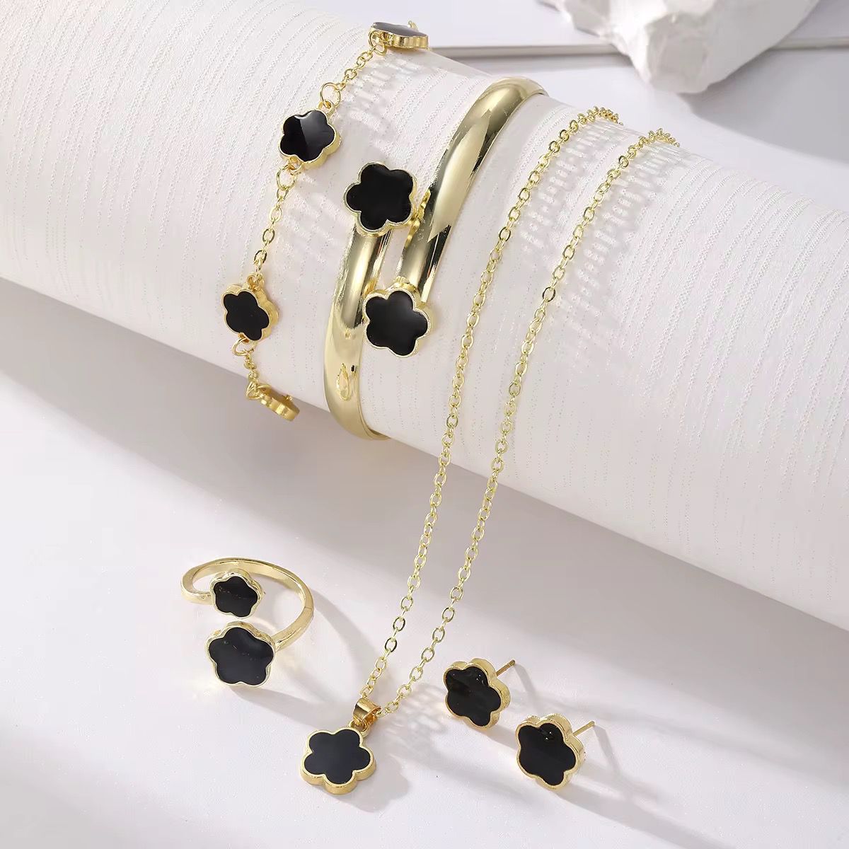 BeMore Budget Series: Flower Jewelry Set – 5 Pieces