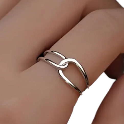 BeMore Elegance Series : 925 Silver Entanglement Ring