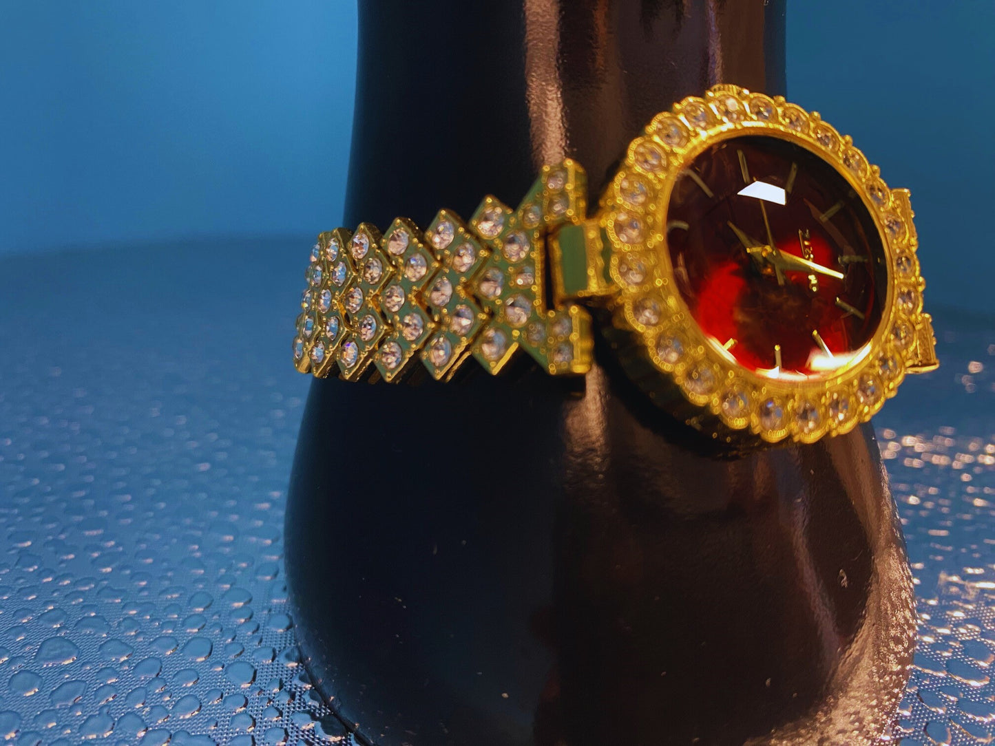 BeMore Elegance Series : Red Robin Watch