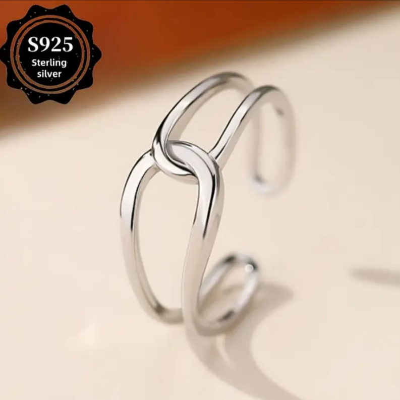 BeMore Elegance Series : 925 Silver Entanglement Ring