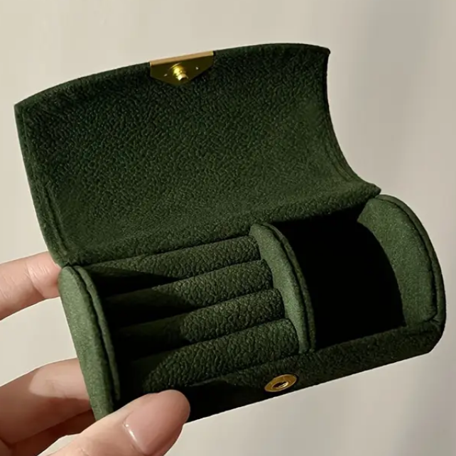 Jewellery box small round top